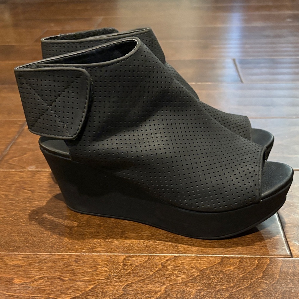 Pierre Dumas Black Peep-Toe Wedges